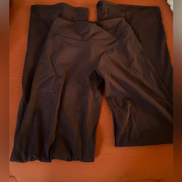 Oner Active Unified Jacket and Unified Wrap Leggings in Plum Brown - Picture 4 of 7